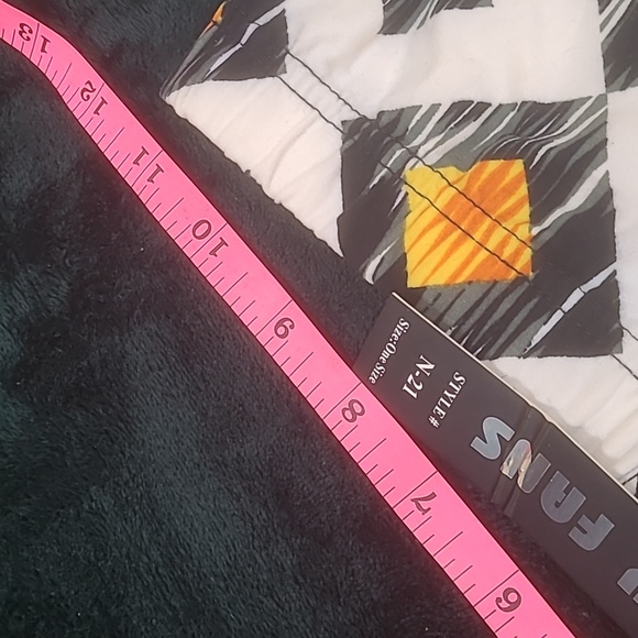 FANCY PANTS NWT OSFA Chic Geometric Print Legging - Picture 3 of 8